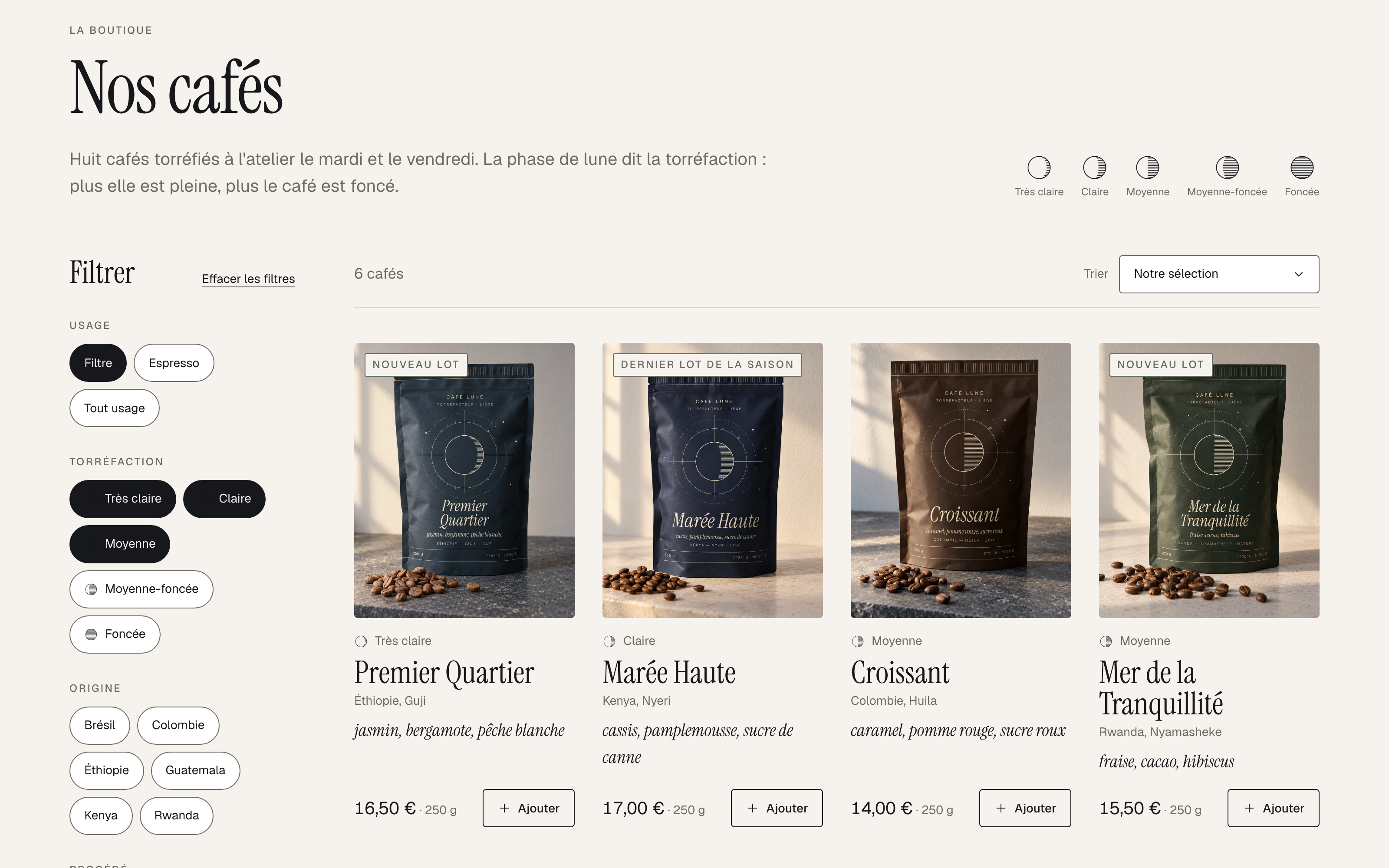 Catalogue Nos cafés : filtres par usage, torréfaction et origine dans une colonne, grille de sachets photographiés avec prix et bouton Ajouter.